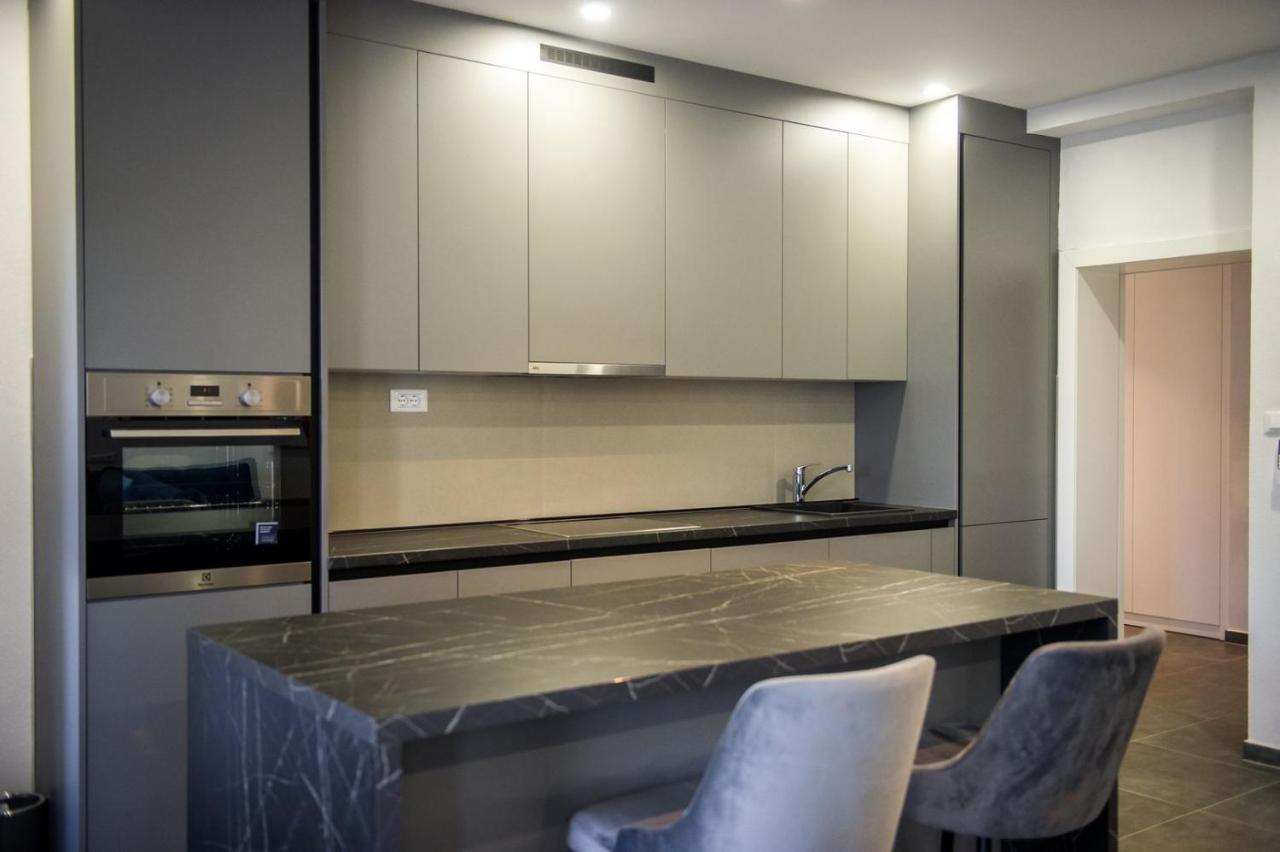 Apartment Lux Elba Kastela Luaran gambar