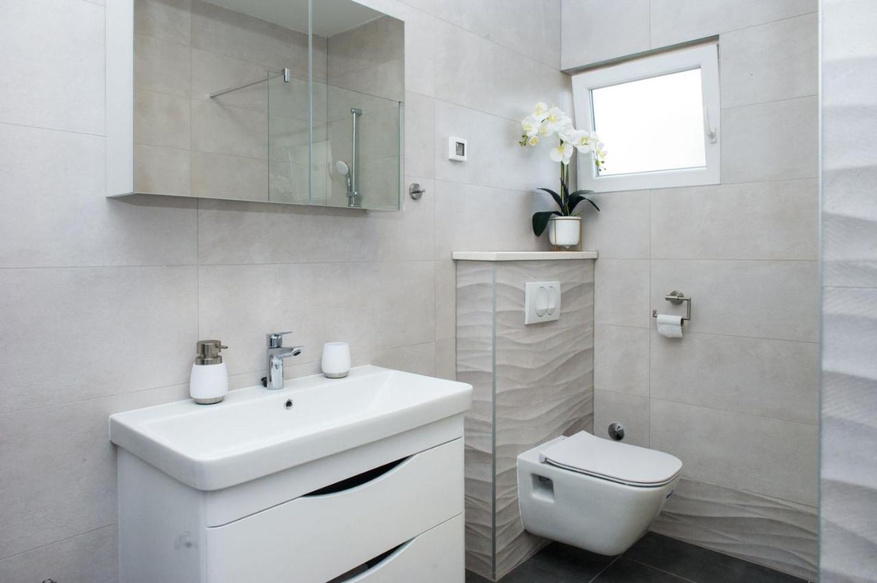 Apartment Lux Elba Kastela Luaran gambar